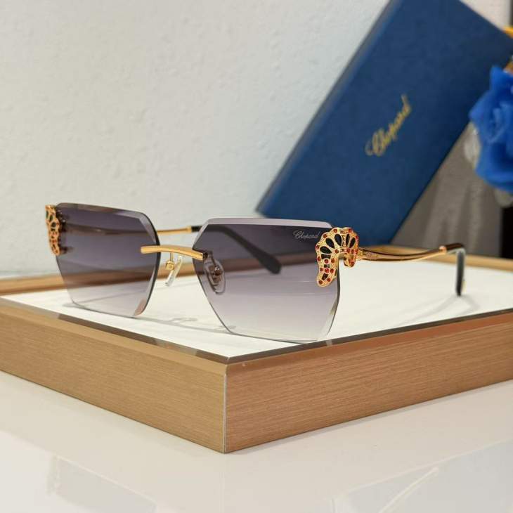 Picture of Chopard Sunglasses _SKUfw74405253fw